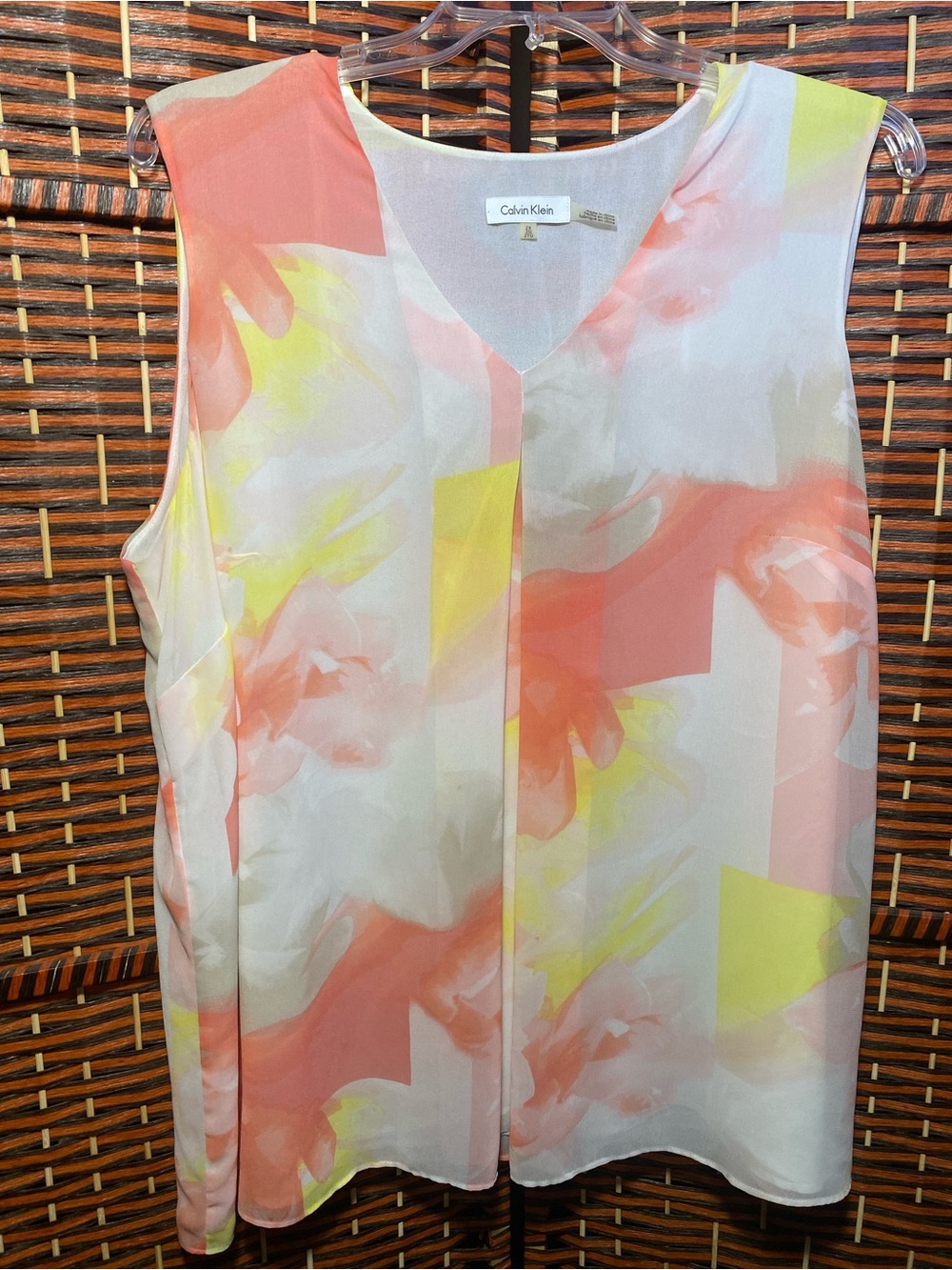 Calvin Klein 2X Sleeveless Floral Chiffon Blouse Pastel V-Neck Lined Lightweight